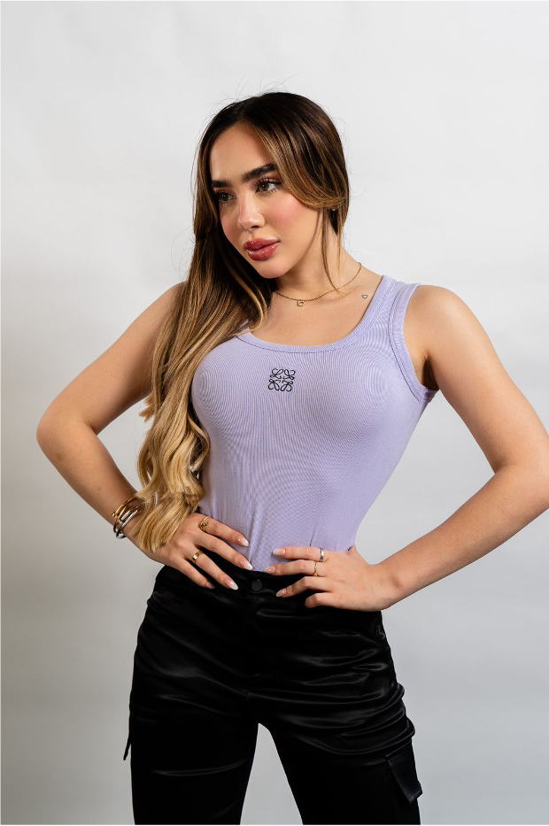 Lila T-shirt